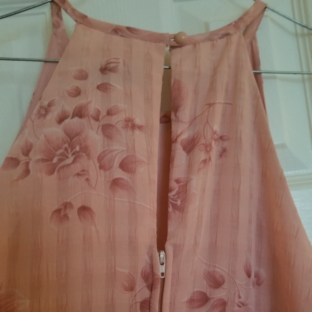 Sleeveless dress